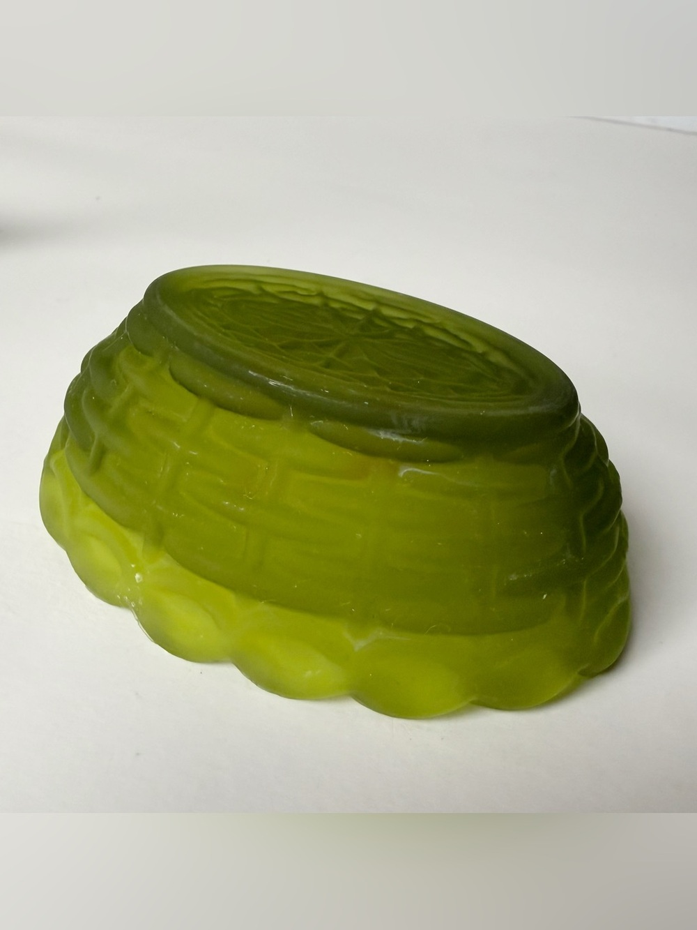 Vintage Westmoreland Green Satin Glass Hen On Nest Mini 3 1/2” - Picture 8 of 14